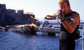 Глубокое синее море
