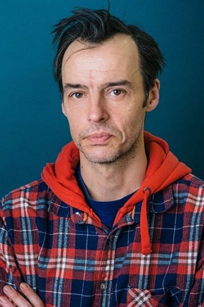 Пол Хилтон