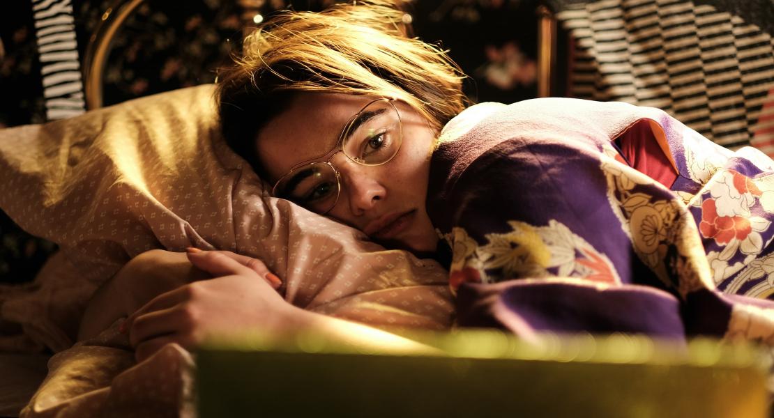 Сериал Эйфория Сезон 2 — эпизод Вне связи